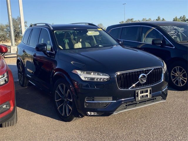 2017 Volvo XC90 Momentum