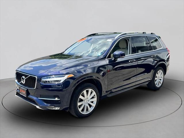 2017 Volvo XC90 Momentum