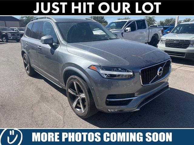 2017 Volvo XC90 Momentum