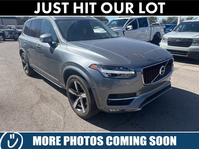 2017 Volvo XC90 Momentum