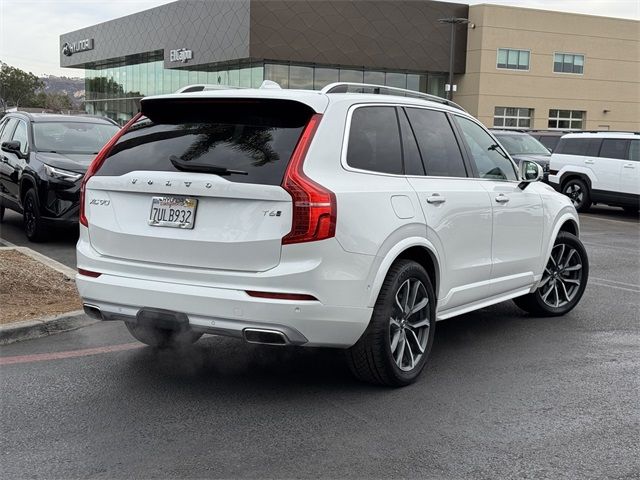 2017 Volvo XC90 Momentum