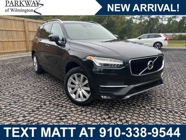 2017 Volvo XC90 Momentum