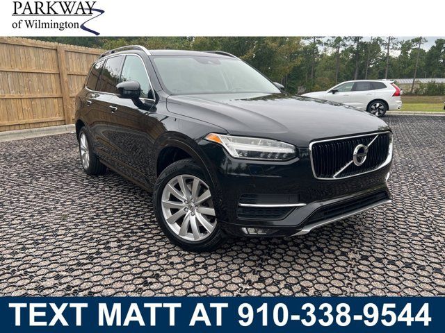 2017 Volvo XC90 Momentum