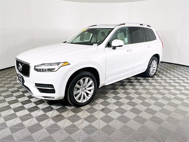 2017 Volvo XC90 Momentum