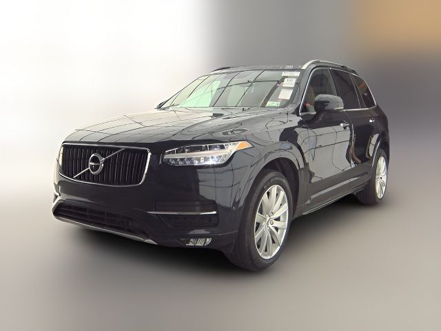 2017 Volvo XC90 Momentum