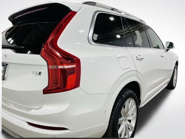 2017 Volvo XC90 Momentum