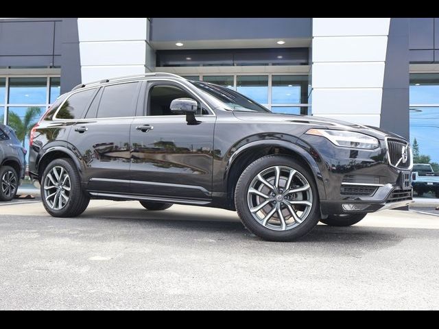 2017 Volvo XC90 Momentum