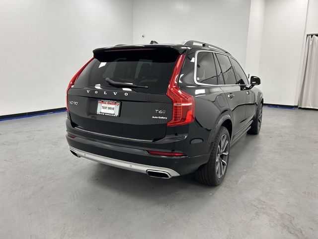 2017 Volvo XC90 Momentum