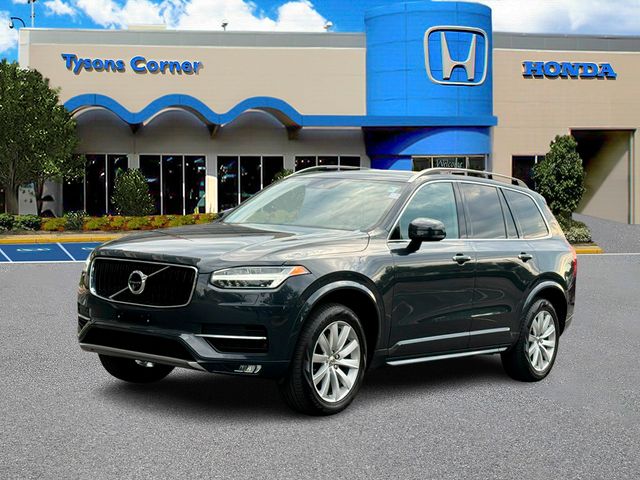 2017 Volvo XC90 Momentum