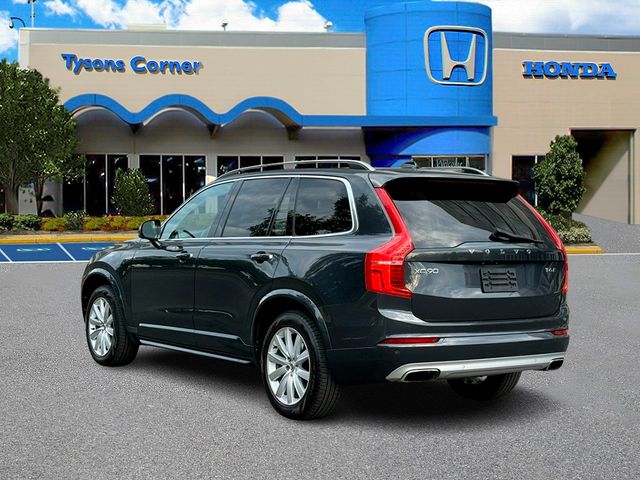 2017 Volvo XC90 Momentum