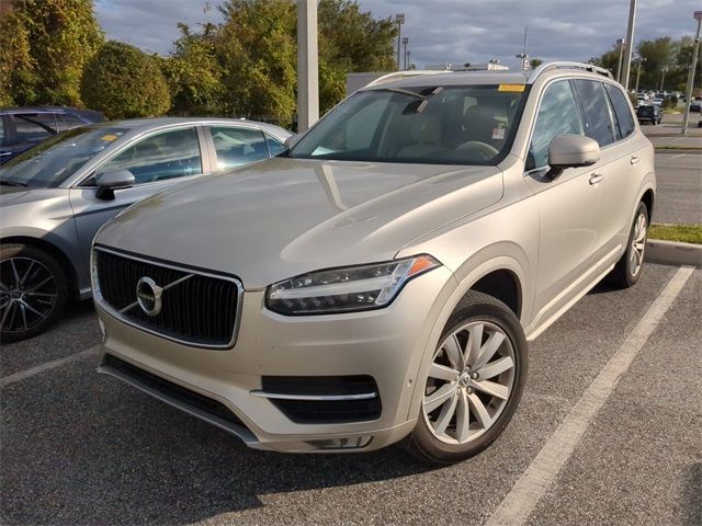 2017 Volvo XC90 Momentum