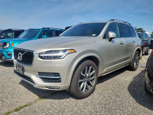 2017 Volvo XC90 Momentum