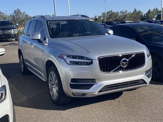 2017 Volvo XC90 Momentum