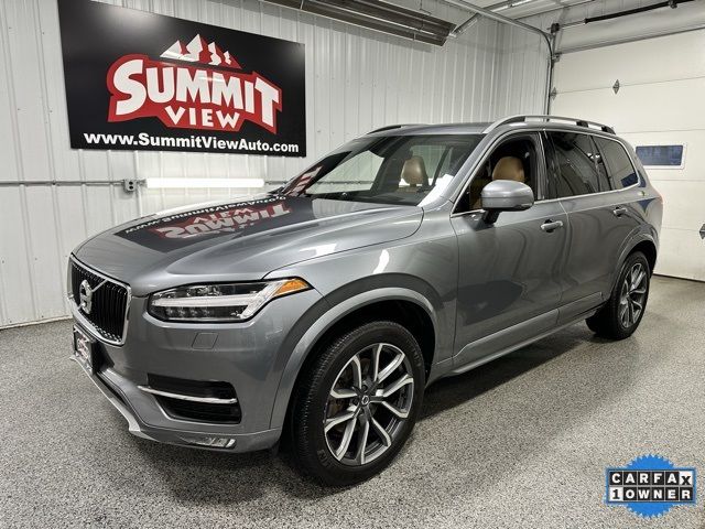 2017 Volvo XC90 Momentum