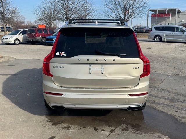 2017 Volvo XC90 Momentum
