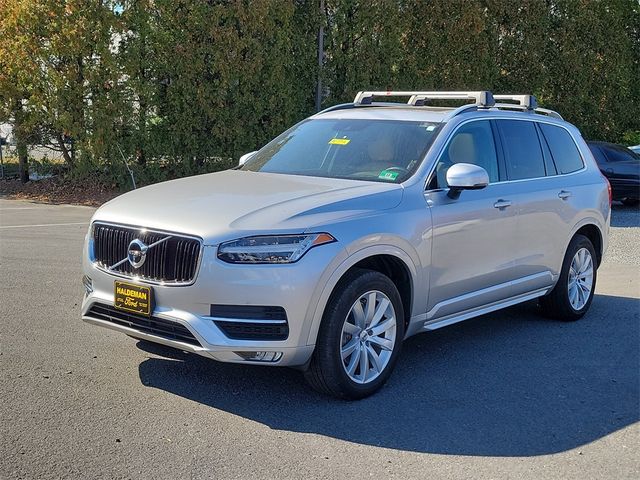 2017 Volvo XC90 Momentum