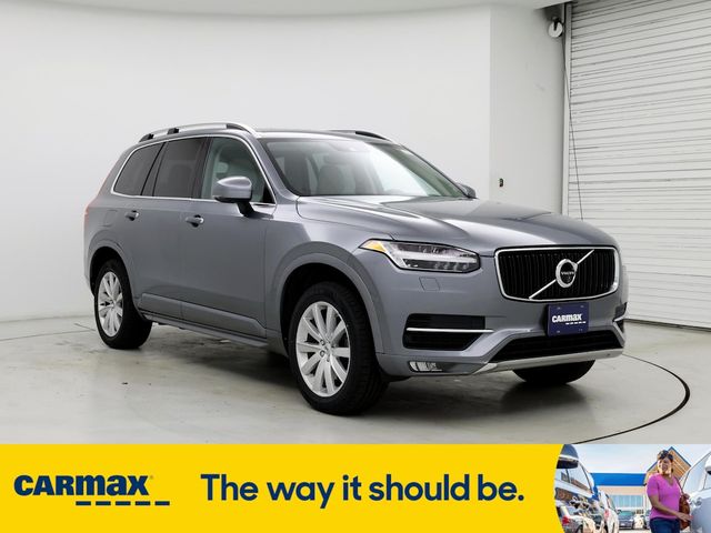 2017 Volvo XC90 Momentum