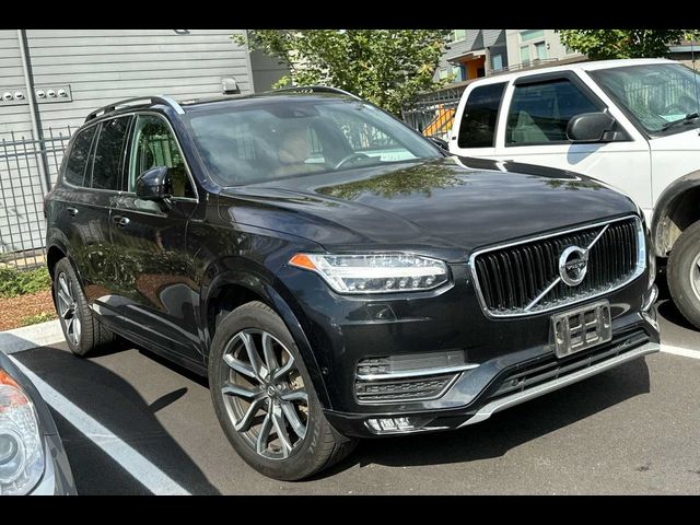 2017 Volvo XC90 Momentum