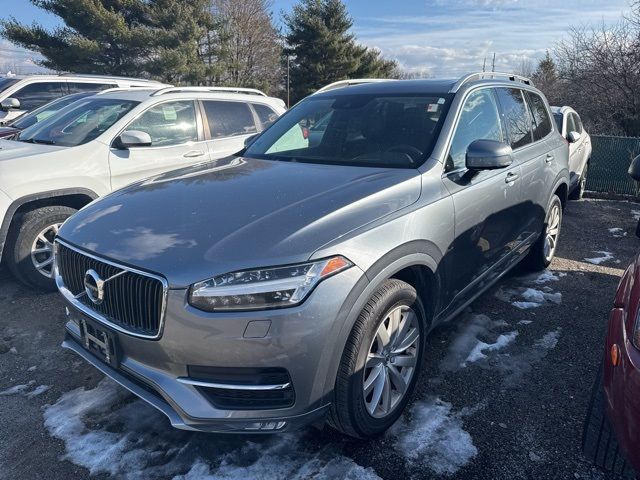 2017 Volvo XC90 Momentum