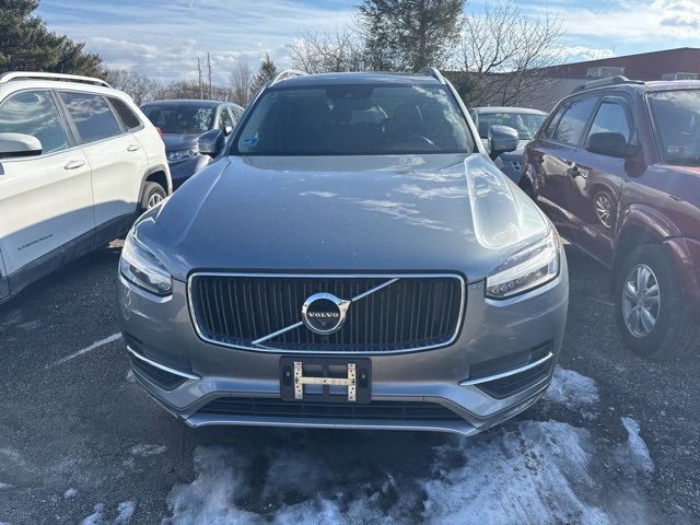 2017 Volvo XC90 Momentum