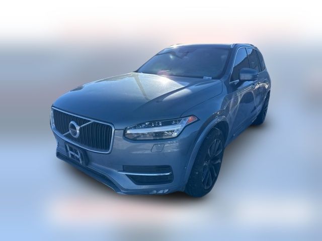 2017 Volvo XC90 Momentum