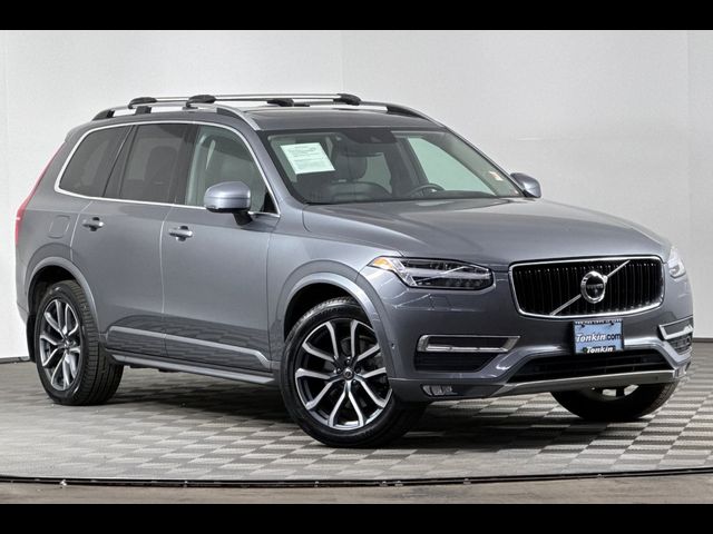 2017 Volvo XC90 Momentum