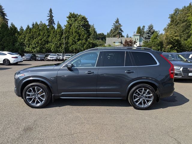 2017 Volvo XC90 Momentum