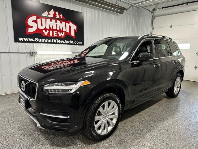 2017 Volvo XC90 Momentum