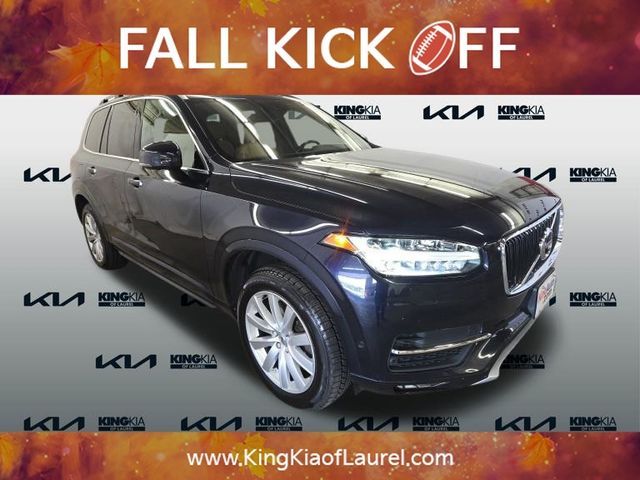 2017 Volvo XC90 Momentum