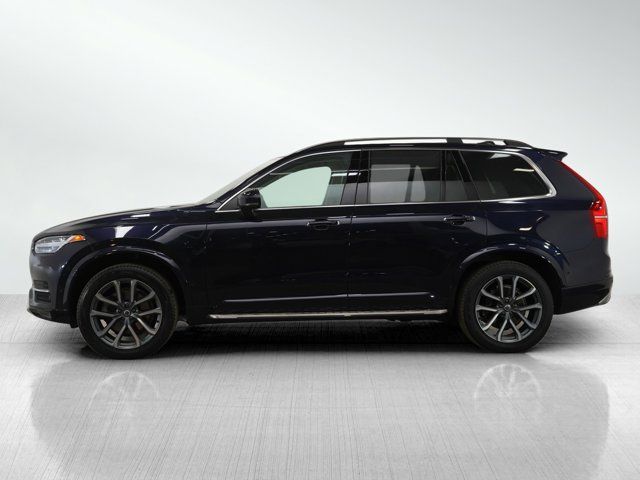 2017 Volvo XC90 Momentum