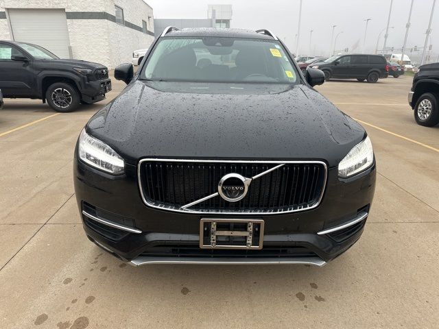 2017 Volvo XC90 Momentum