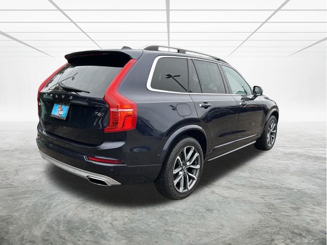 2017 Volvo XC90 Momentum