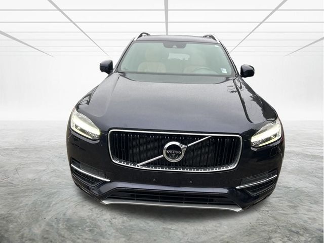 2017 Volvo XC90 Momentum