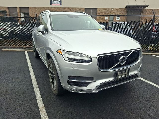 2017 Volvo XC90 Momentum