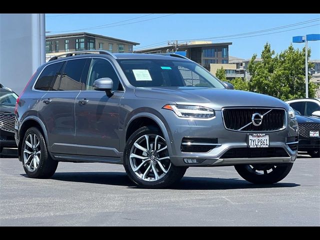 2017 Volvo XC90 Momentum