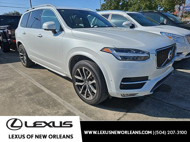 2017 Volvo XC90 Momentum