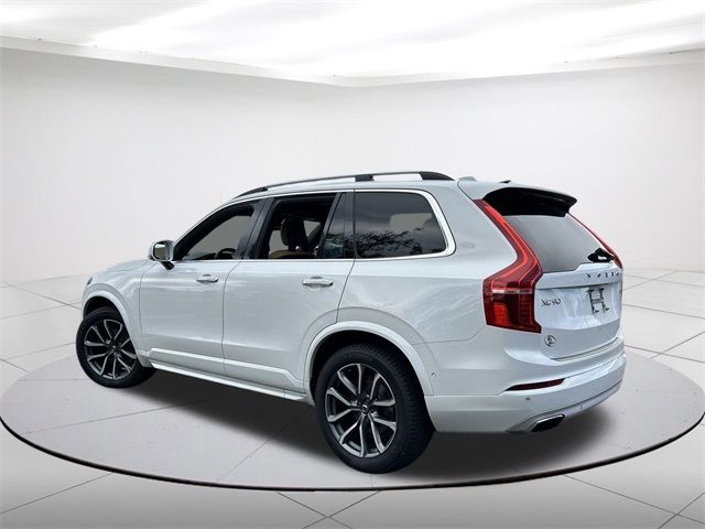 2017 Volvo XC90 Momentum