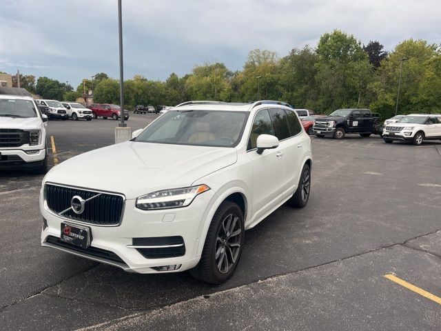 2017 Volvo XC90 Momentum