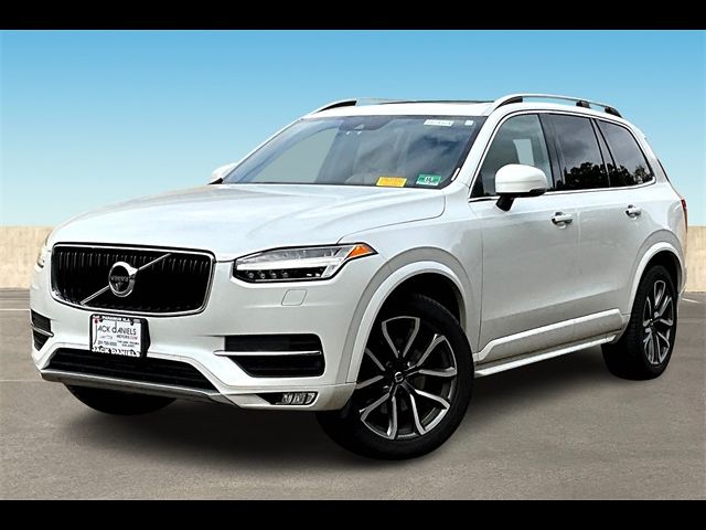 2017 Volvo XC90 Momentum