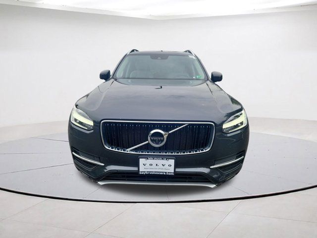 2017 Volvo XC90 Momentum