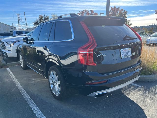 2017 Volvo XC90 Momentum