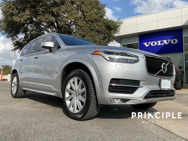 2017 Volvo XC90 Momentum