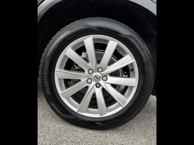 2017 Volvo XC90 Momentum