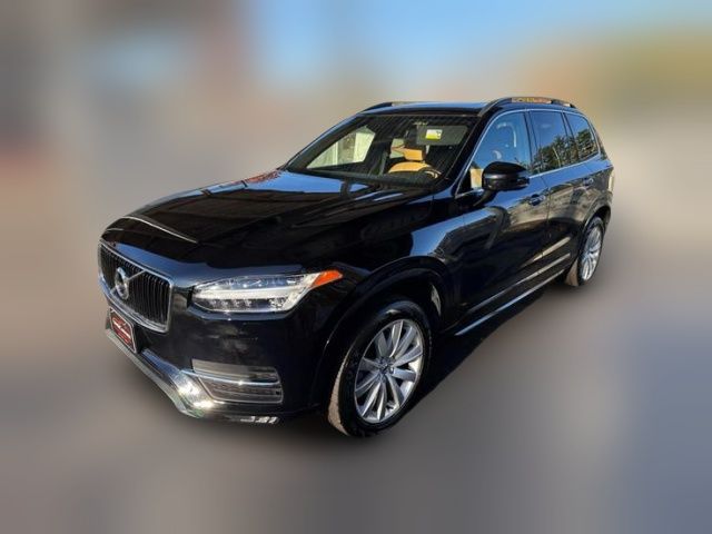 2017 Volvo XC90 Momentum