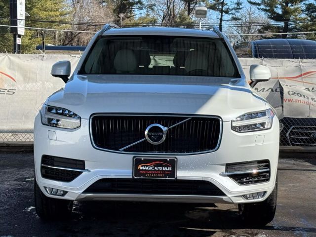 2017 Volvo XC90 Momentum