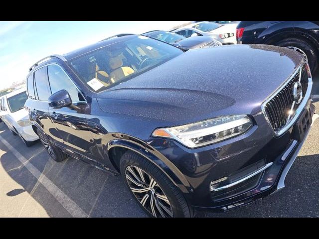 2017 Volvo XC90 Momentum