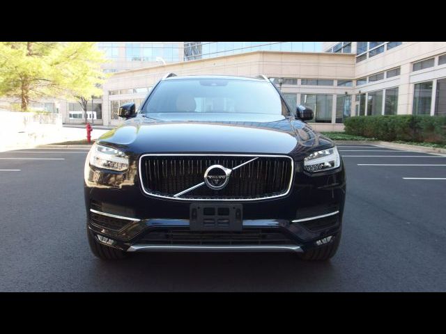 2017 Volvo XC90 Momentum