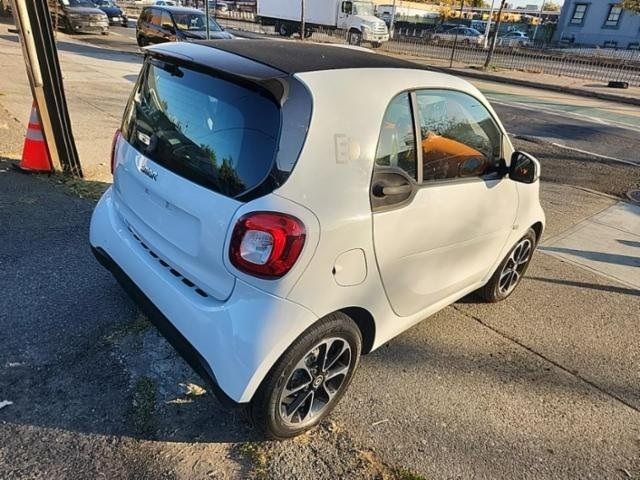 2017 smart Fortwo Electric Drive Passion