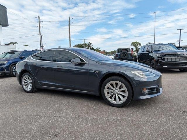 2017 Tesla Model S 90D