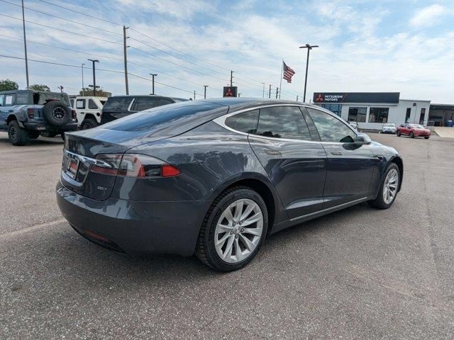 2017 Tesla Model S 90D